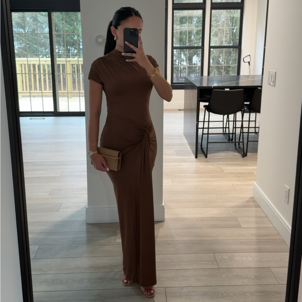 Bodycon Ruched Maxi Dress - Picture 3 of 4